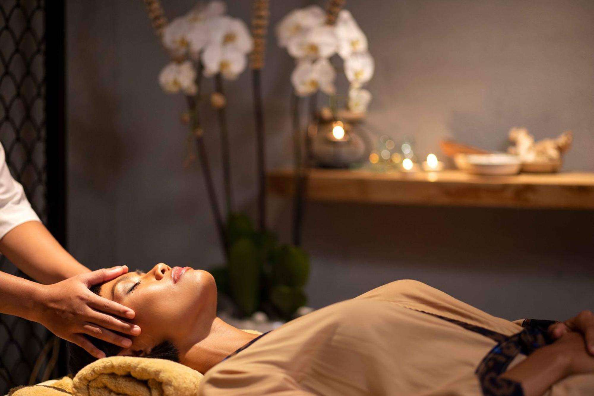 Grand Mercure Bali Seminyak Exterior photo Thai head massage