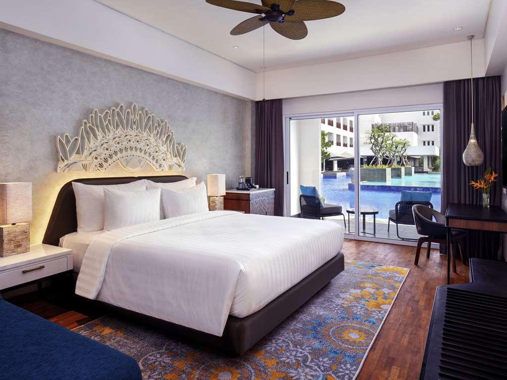 Grand Mercure Bali Seminyak Room photo Deluxe Pool Access