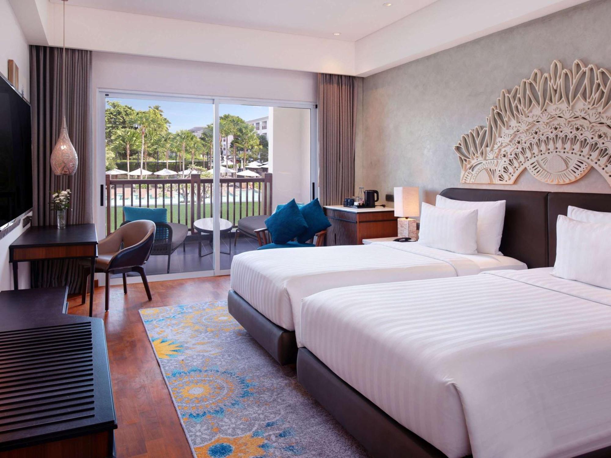 Grand Mercure Bali Seminyak Exterior photo