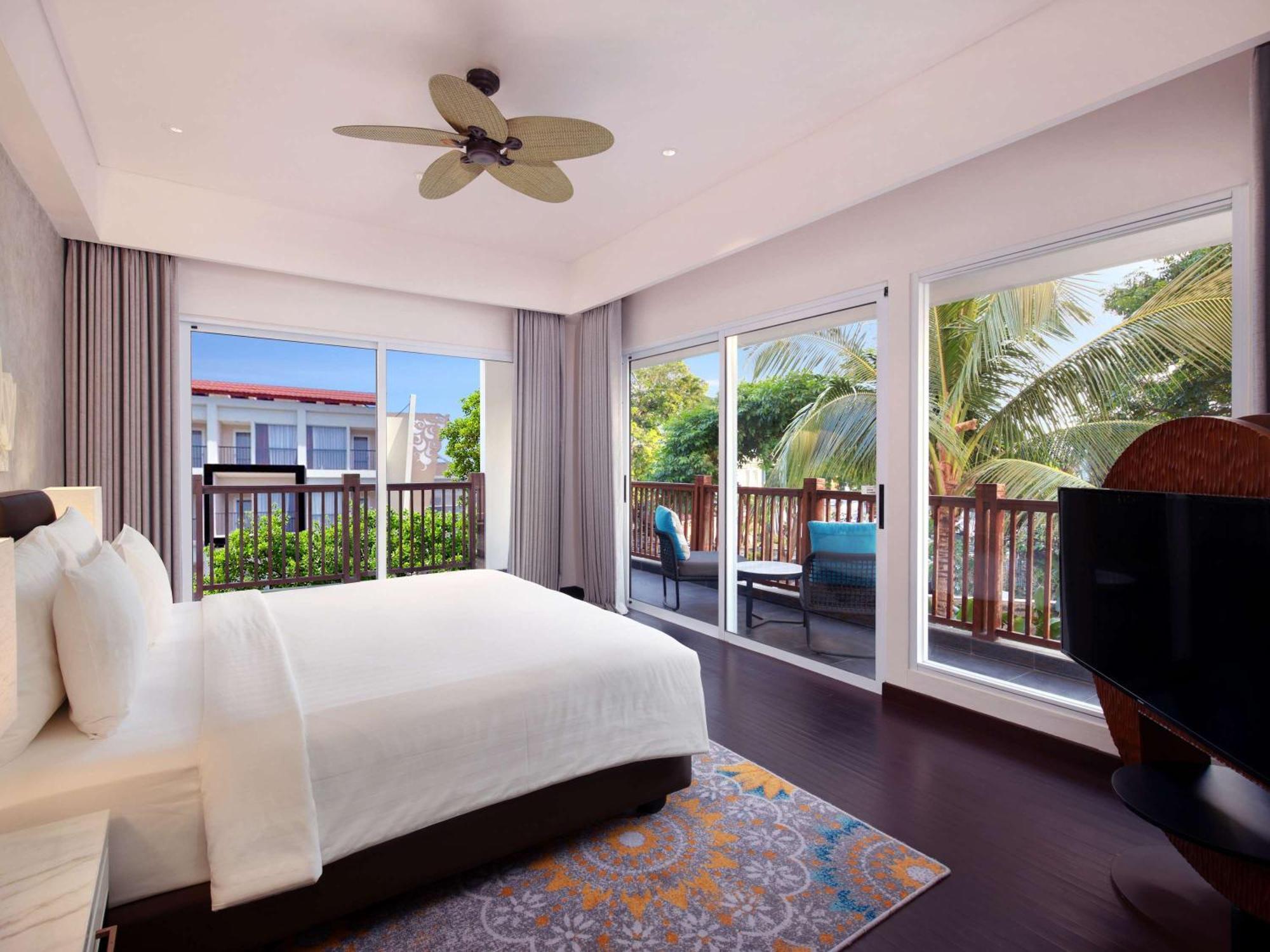 Grand Mercure Bali Seminyak Exterior photo
