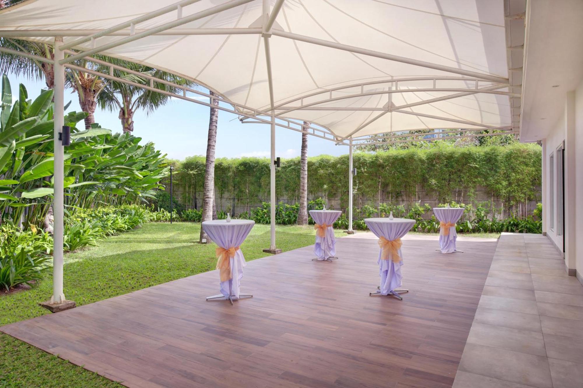 Grand Mercure Bali Seminyak Exterior photo
