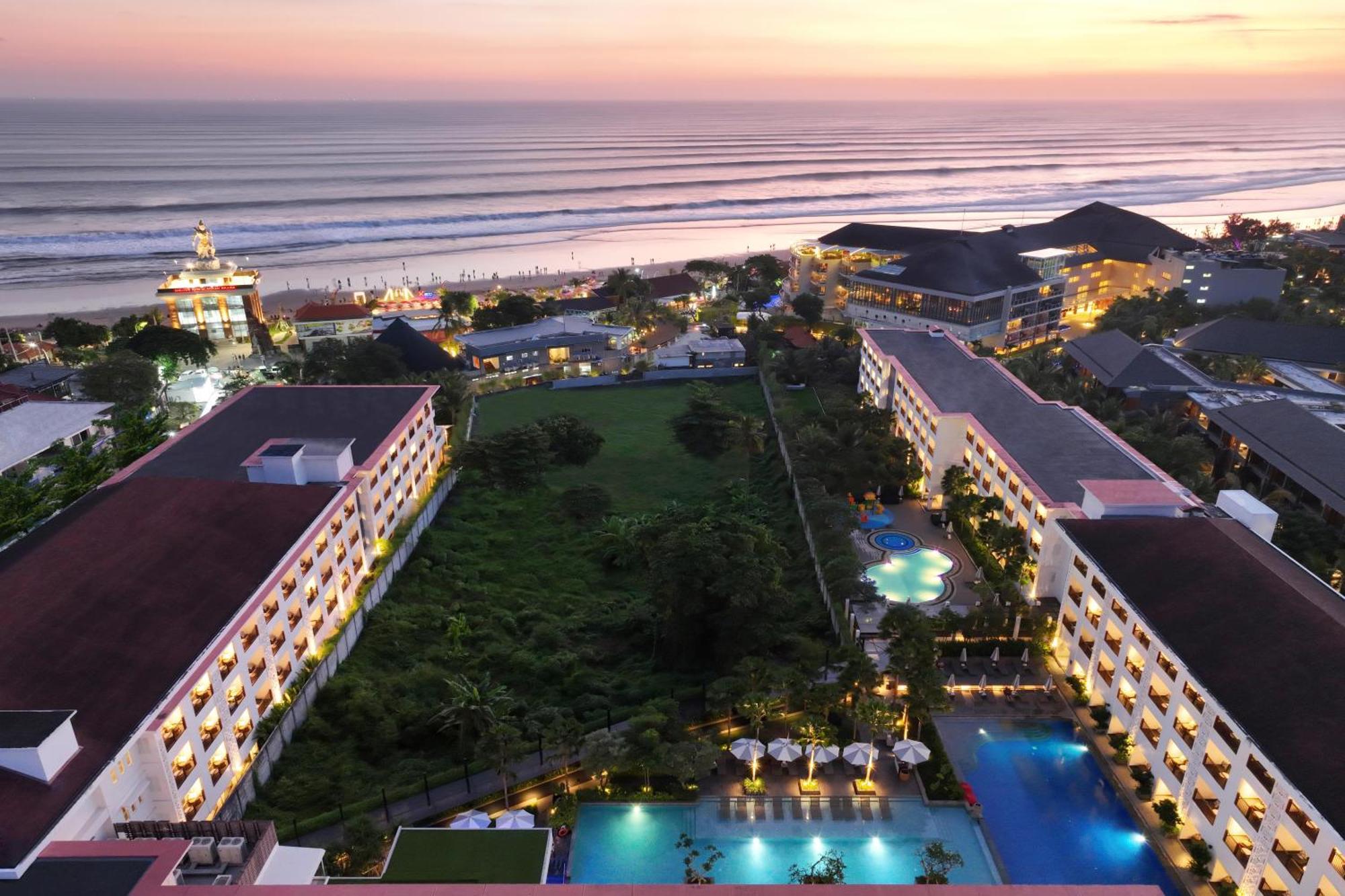 Grand Mercure Bali Seminyak Exterior photo